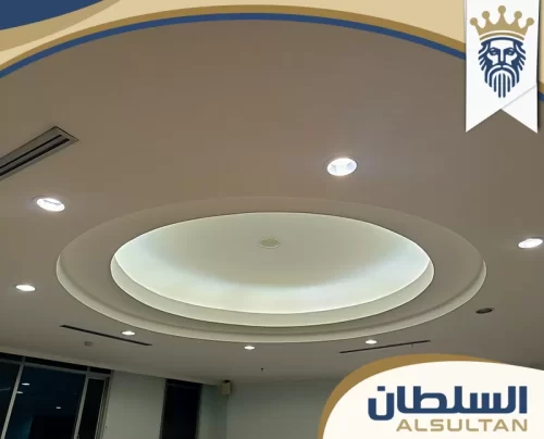 تصميم سقف معلق دائري بتنفيذ هندسي دقيق يبرز مهارة الشركة في الديكورات المودرن. تصميم سقف معلق دائري بتنفيذ هندسي دقيق يبرز مهارة الشركة في الديكورات المودرن.